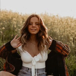 Meet your Posher, Caitlin